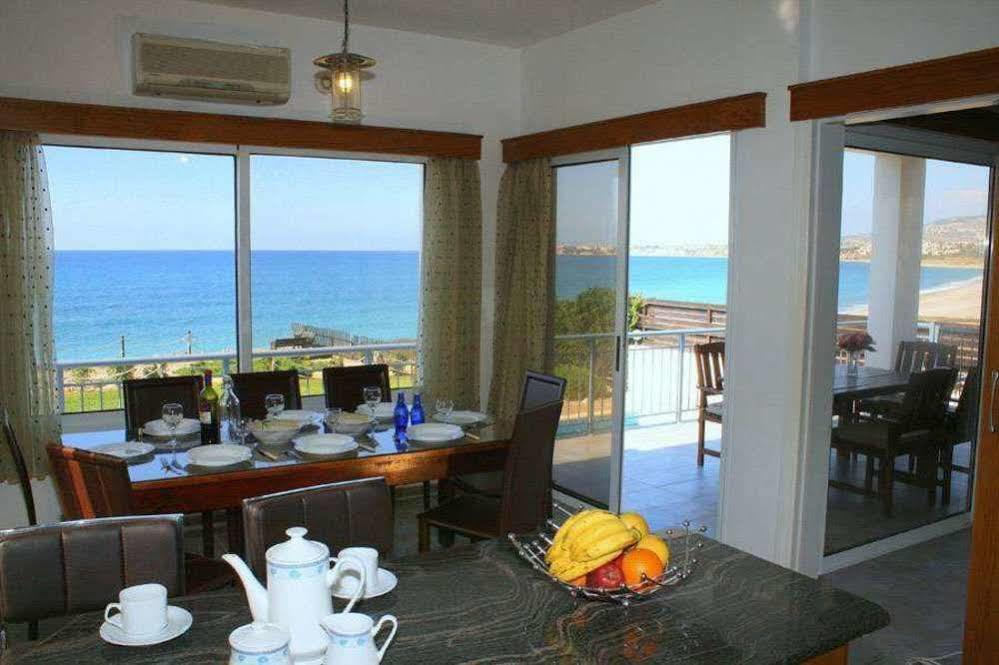 Blue Coral Beach Villas 파포스 외부 사진